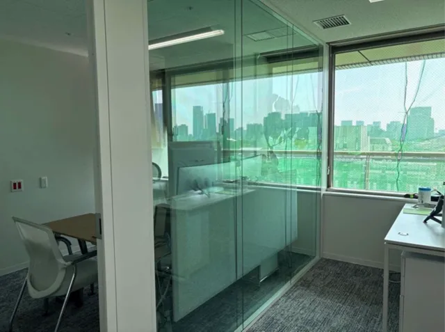 ガラスフィルム施工1